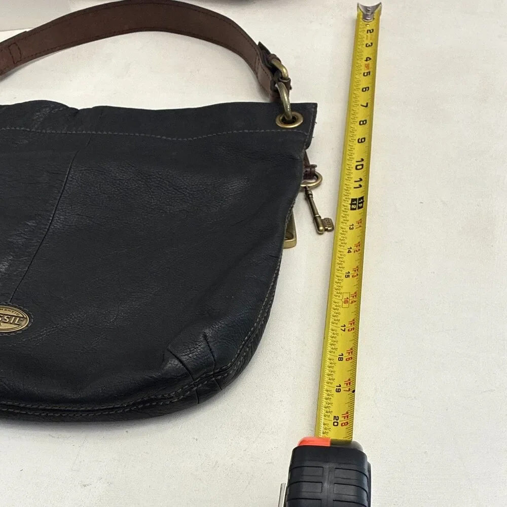 Fossil Black Pebbled Shoulder Bag Brown Strap Zip Lined Pockets Gold Key
